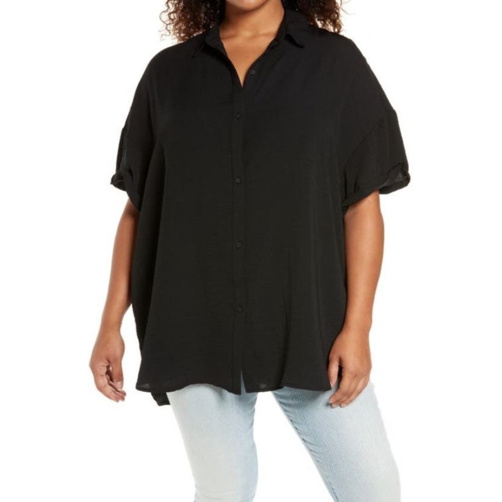 Treasure & Bond Women's Oversized Short Sleeve Button Up Tunic Top in Black 3X